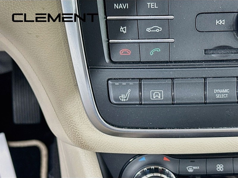 Mercedes-Benz GLA Vehicle Image 23
