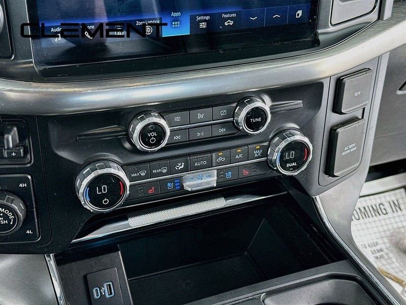 Ford F-150 Vehicle Full-screen Gallery Image 19