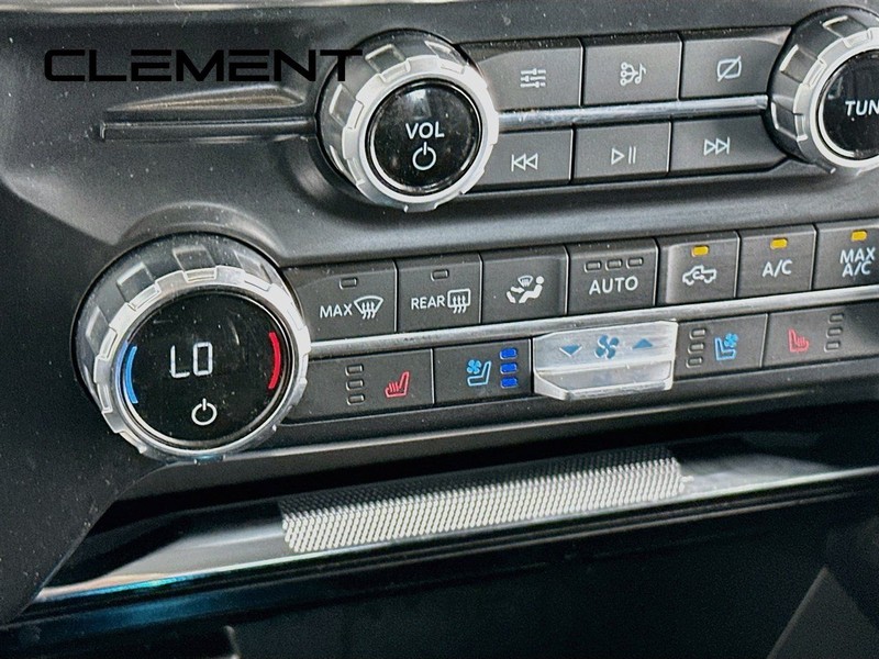 Ford F-150 Vehicle Full-screen Gallery Image 20