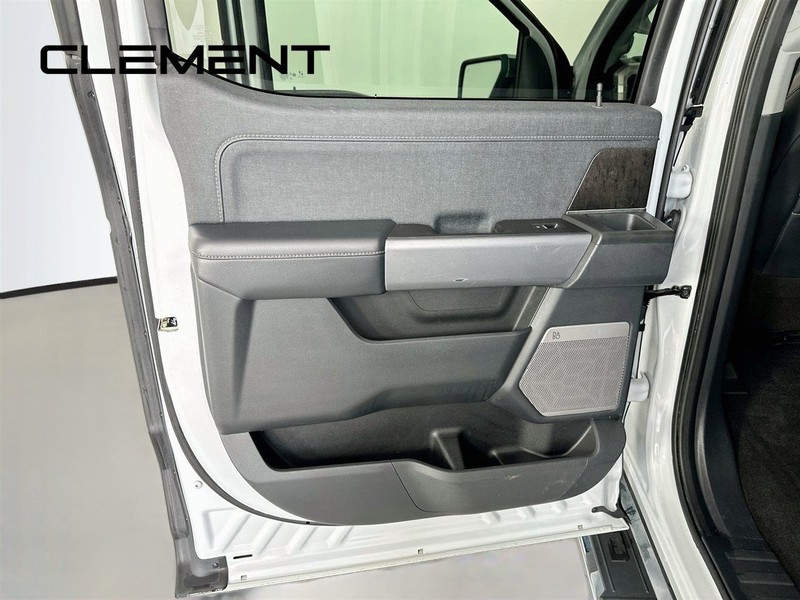 Ford F-150 Vehicle Full-screen Gallery Image 30