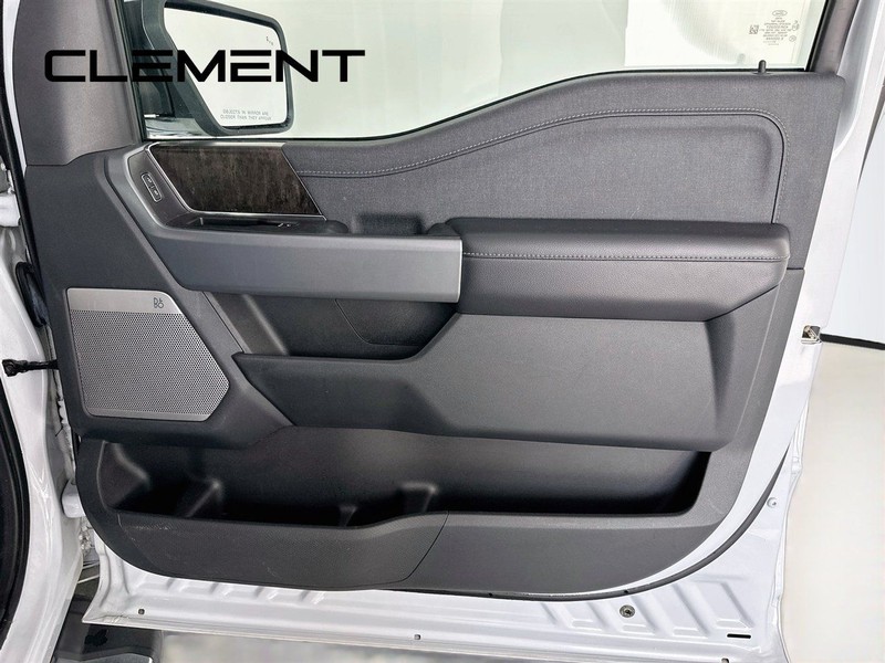 Ford F-150 Vehicle Full-screen Gallery Image 34
