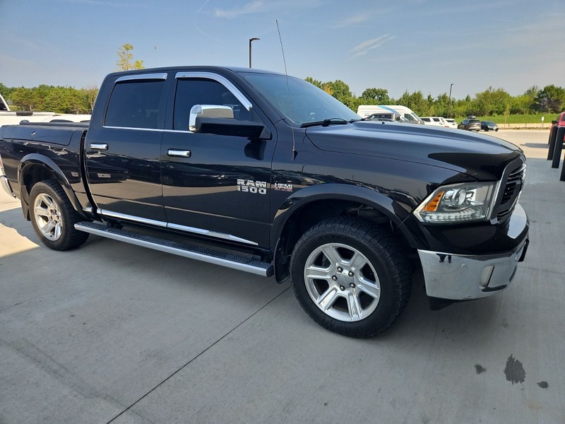 Ram 1500 Vehicle Image 02