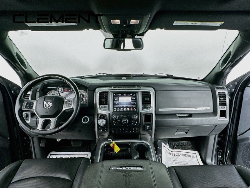 Ram 1500 Vehicle Full-screen Gallery Image 12