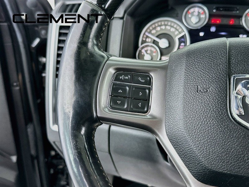 Ram 1500 Vehicle Full-screen Gallery Image 16