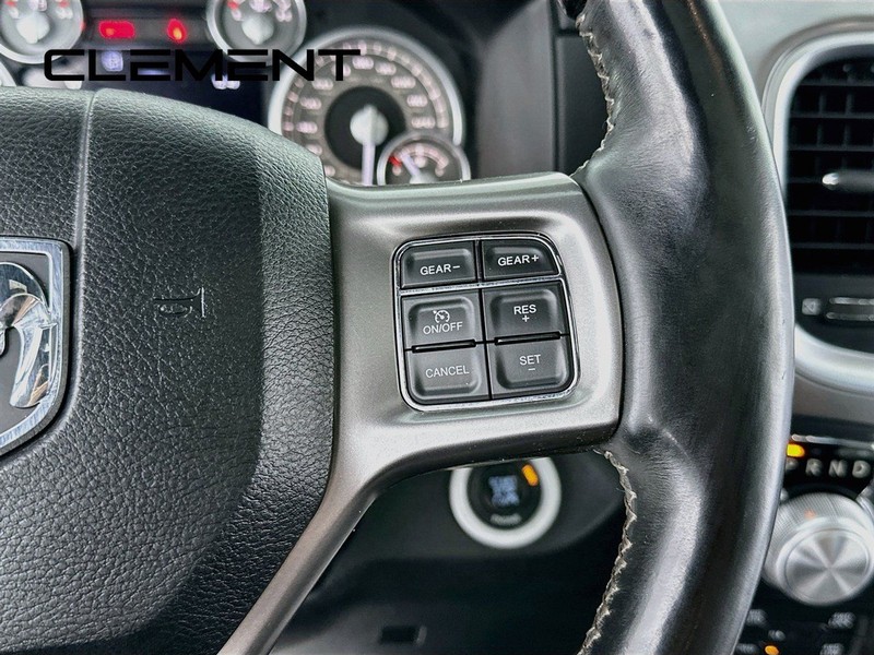 Ram 1500 Vehicle Full-screen Gallery Image 17