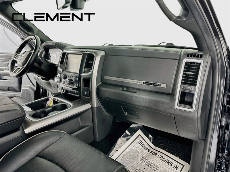 Ram 1500 Vehicle Full-screen Gallery Image 35