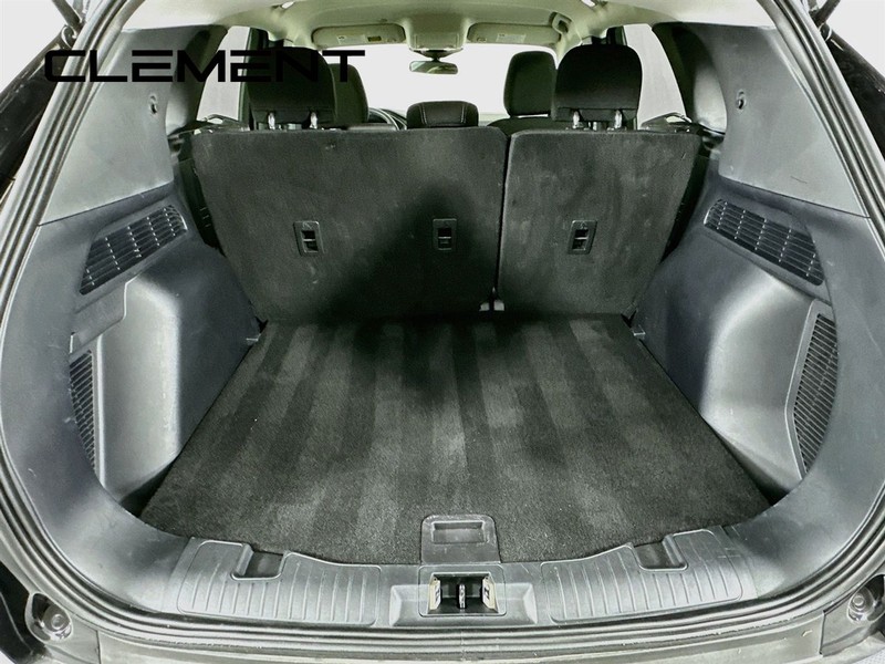 Ford Escape Vehicle Image 11
