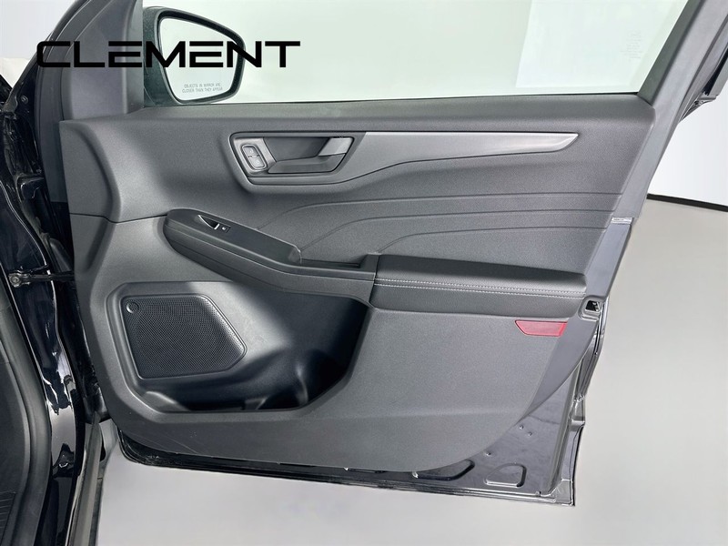Ford Escape Vehicle Image 33