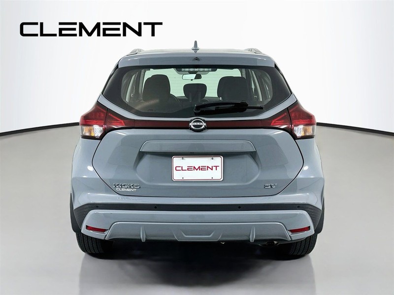 Nissan Kicks Vehicle Full-screen Gallery Image 8
