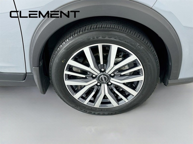 Nissan Kicks Vehicle Full-screen Gallery Image 34