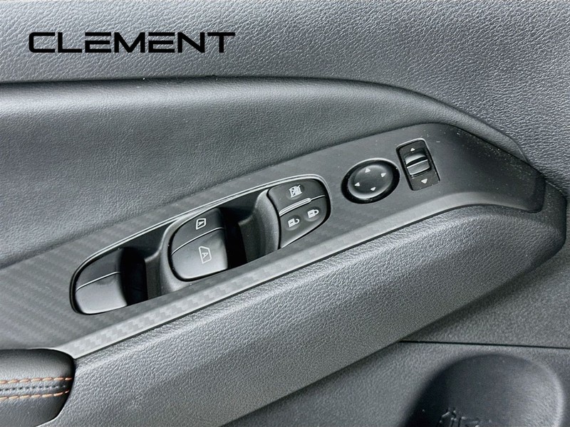 Nissan Altima Vehicle Image 24