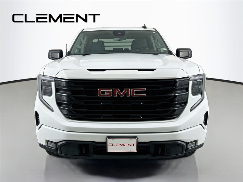 GMC Sierra 1500 Vehicle Full-screen Gallery Image 3