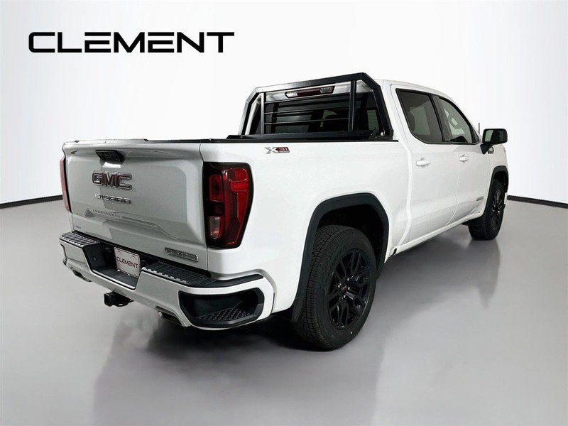 GMC Sierra 1500 Vehicle Full-screen Gallery Image 7