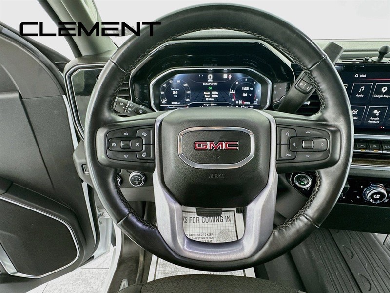GMC Sierra 1500 Vehicle Full-screen Gallery Image 15