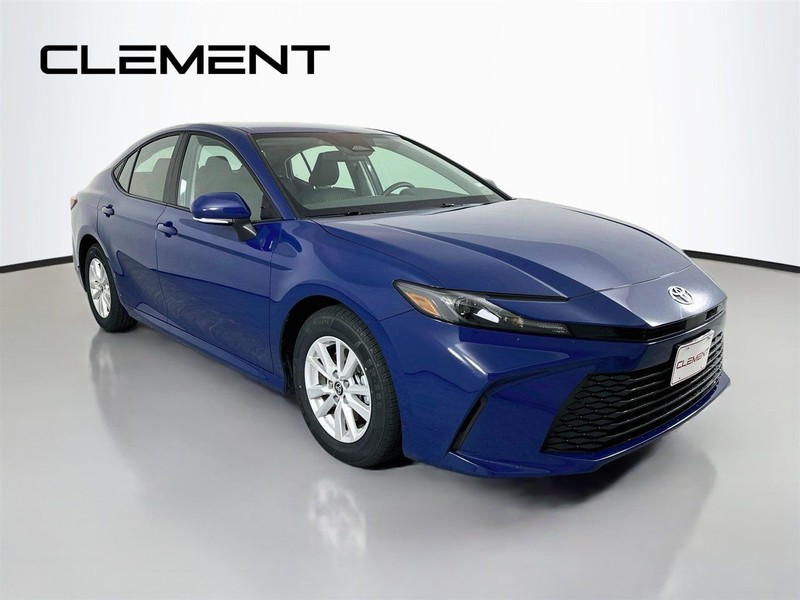 Toyota Camry Vehicle Full-screen Gallery Image 5