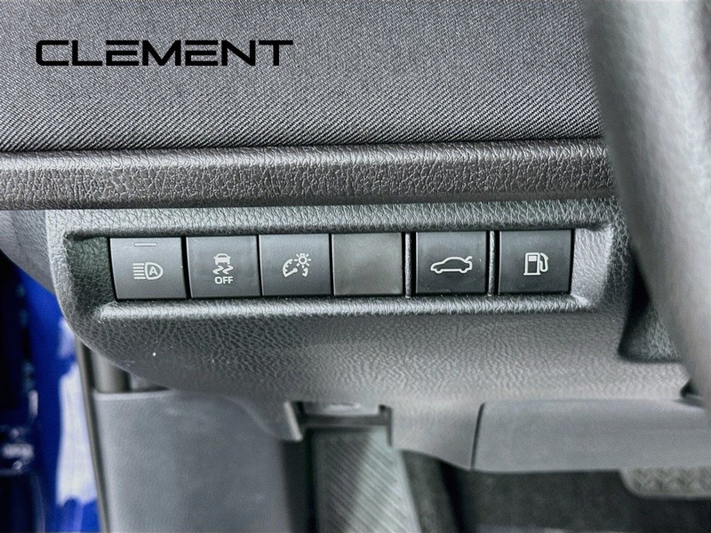 Toyota Camry Vehicle Full-screen Gallery Image 14