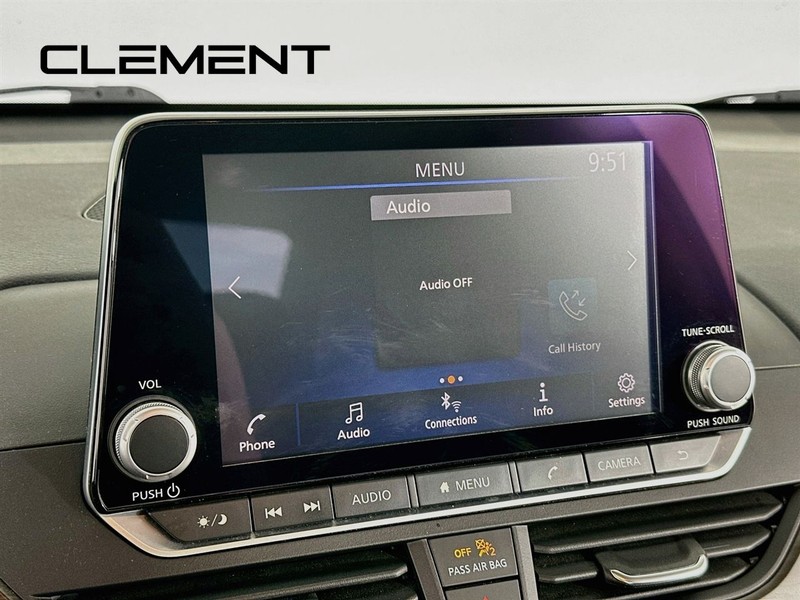 Nissan Altima Vehicle Image 19