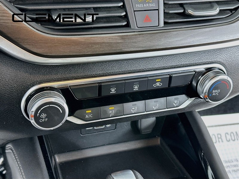 Nissan Altima Vehicle Image 22