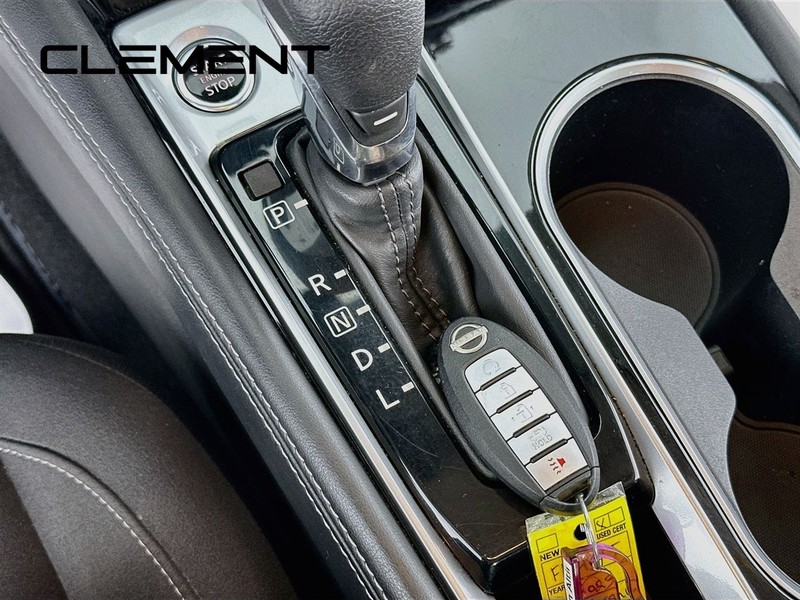 Nissan Altima Vehicle Image 23