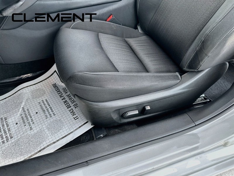 Nissan Altima Vehicle Image 27
