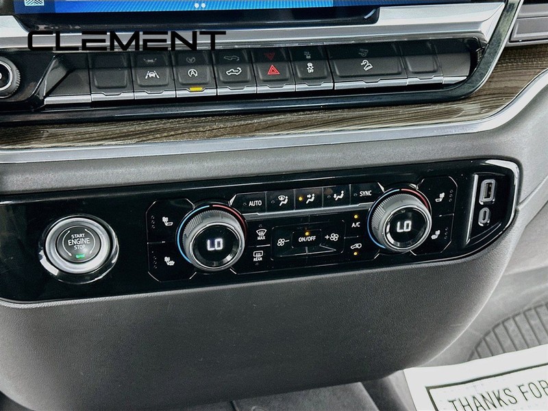 Chevrolet Silverado 1500 Vehicle Full-screen Gallery Image 22