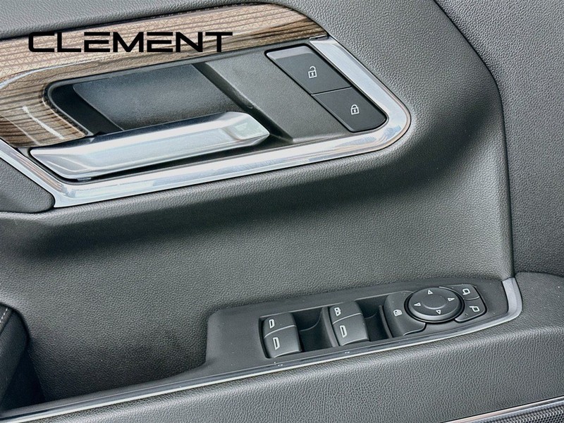 Chevrolet Silverado 1500 Vehicle Full-screen Gallery Image 26
