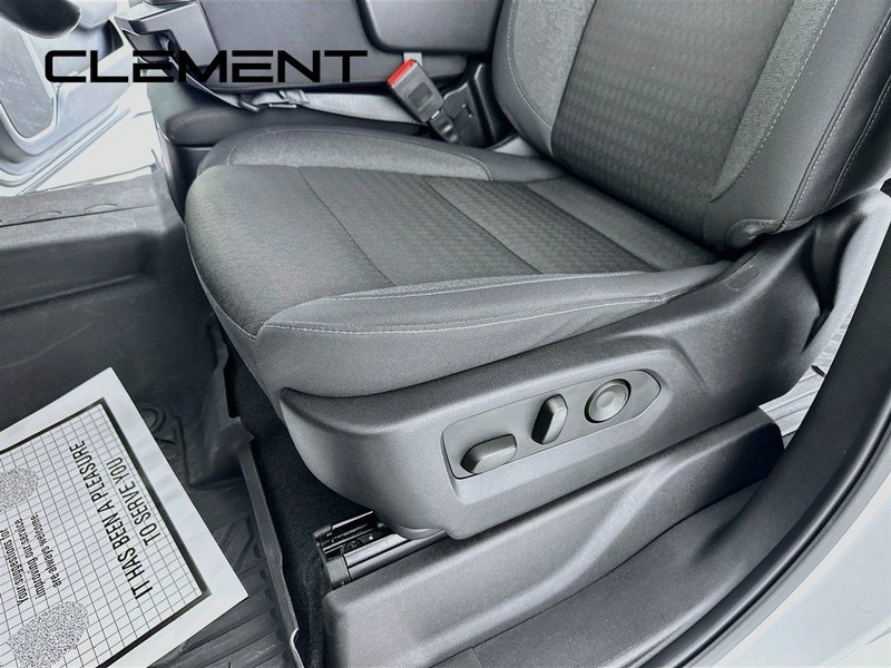 Chevrolet Silverado 1500 Vehicle Full-screen Gallery Image 28