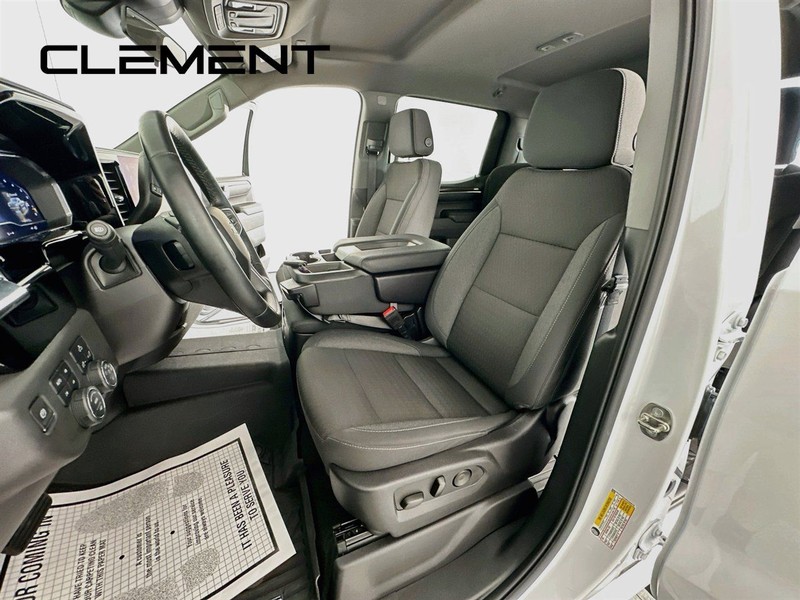 Chevrolet Silverado 1500 Vehicle Full-screen Gallery Image 29