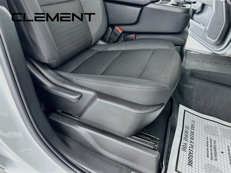 Chevrolet Silverado 1500 Vehicle Full-screen Gallery Image 32