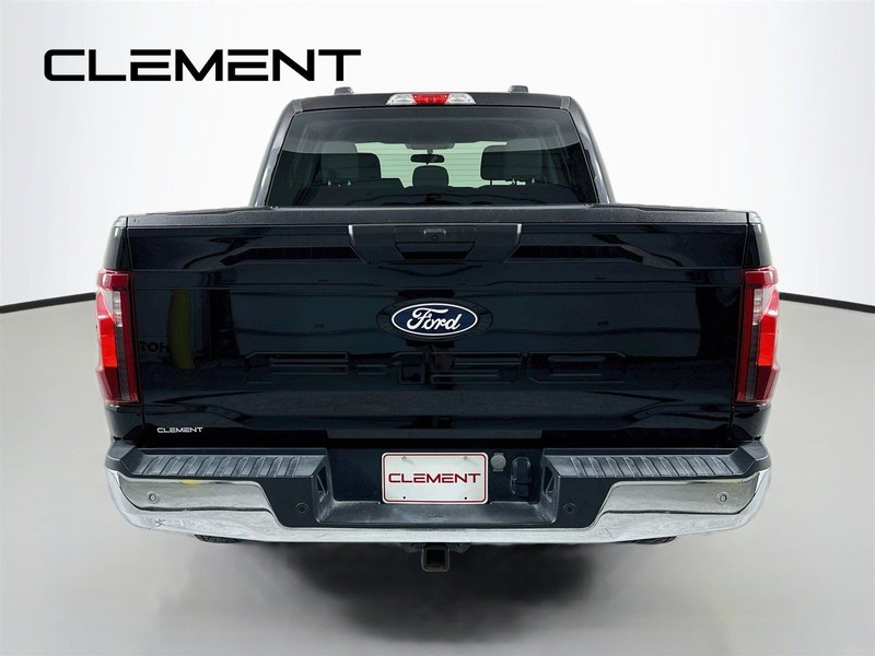 Ford F-150 Vehicle Full-screen Gallery Image 8