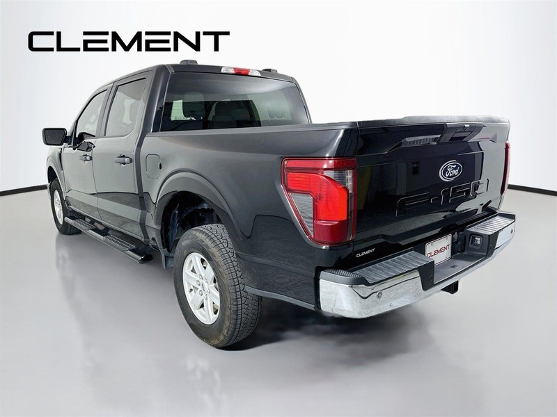 Ford F-150 Vehicle Full-screen Gallery Image 10
