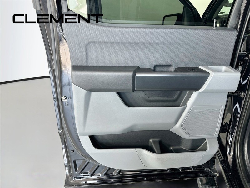 Ford F-150 Vehicle Full-screen Gallery Image 29