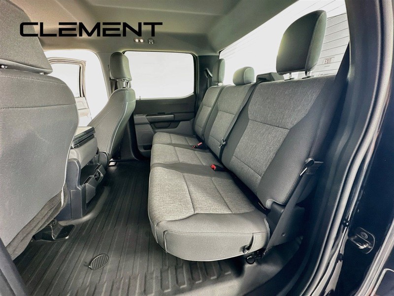 Ford F-150 Vehicle Full-screen Gallery Image 30