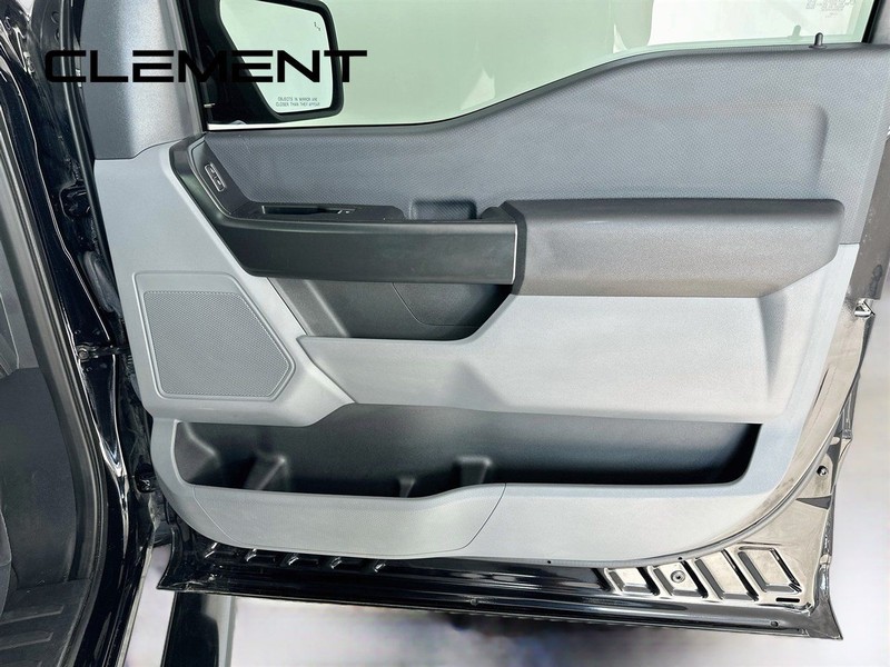 Ford F-150 Vehicle Full-screen Gallery Image 33
