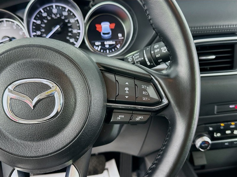 Mazda CX-5 Vehicle Full-screen Gallery Image 13