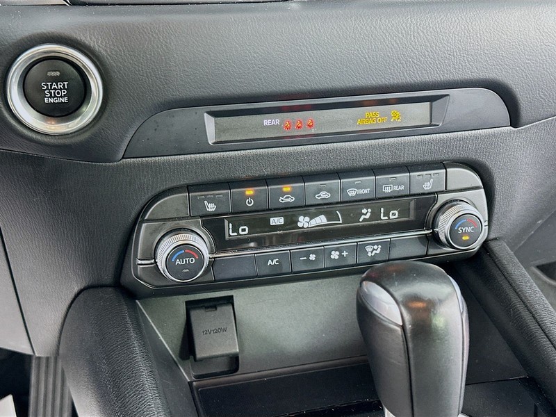 Mazda CX-5 Vehicle Full-screen Gallery Image 17
