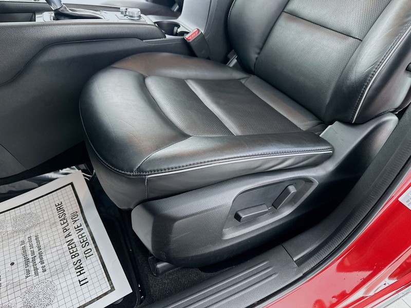 Mazda CX-5 Vehicle Full-screen Gallery Image 22