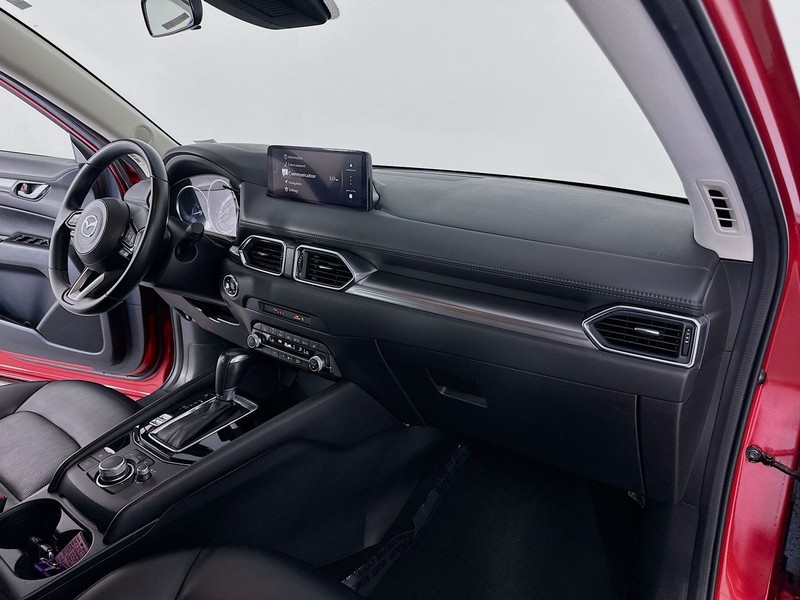 Mazda CX-5 Vehicle Full-screen Gallery Image 27