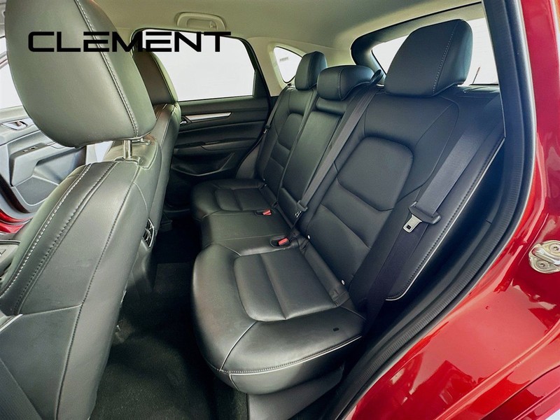 Mazda CX-5 Vehicle Full-screen Gallery Image 31