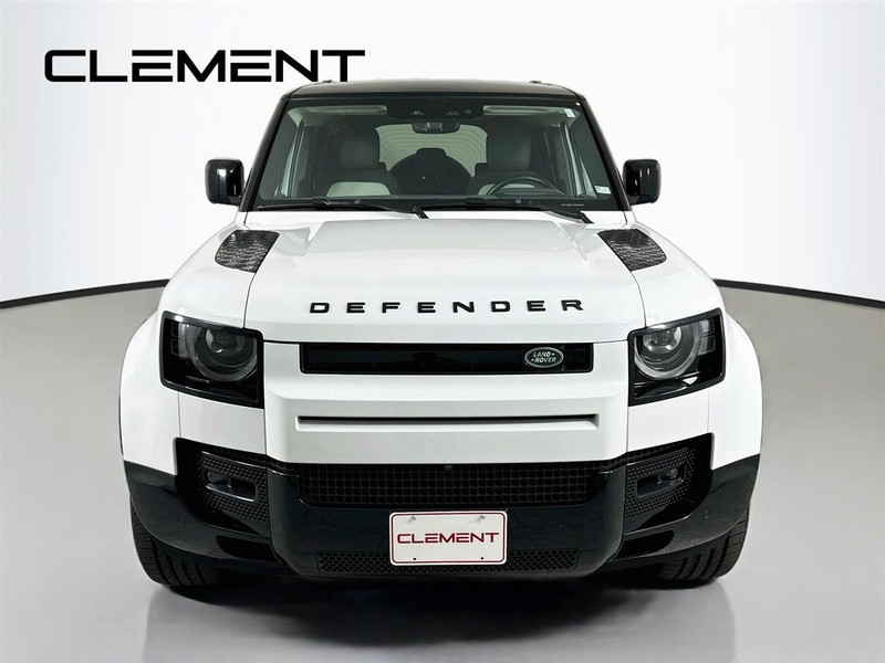 Land Rover Defender Vehicle Full-screen Gallery Image 3
