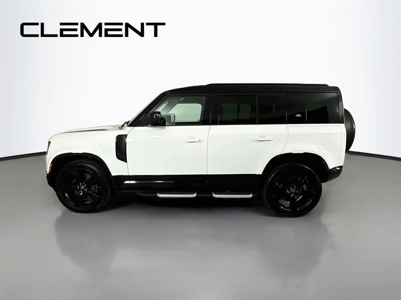 Land Rover Defender Vehicle Full-screen Gallery Image 6