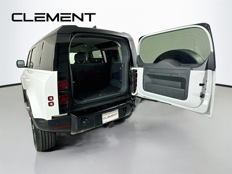 Land Rover Defender Vehicle Full-screen Gallery Image 11