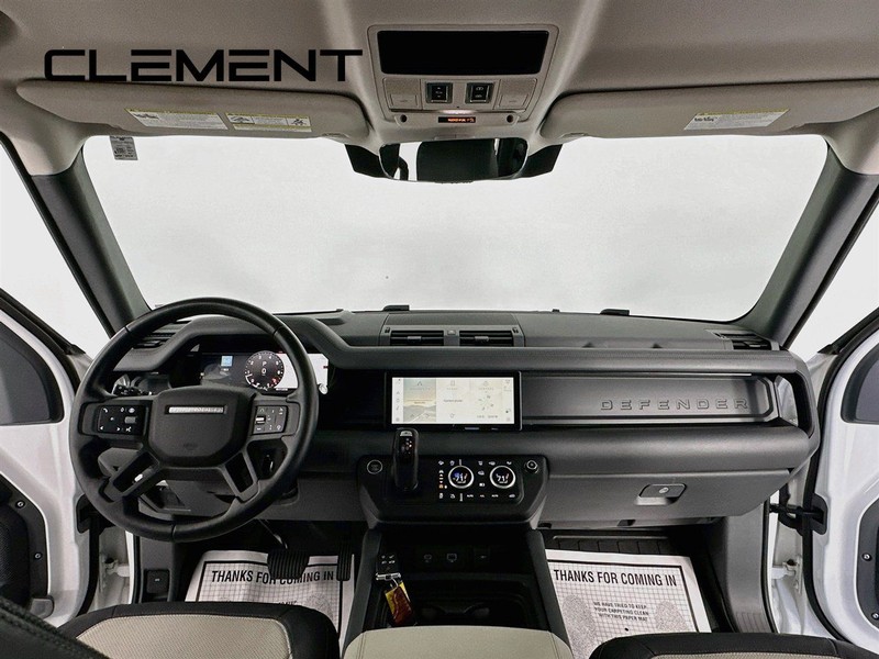 Land Rover Defender Vehicle Full-screen Gallery Image 12