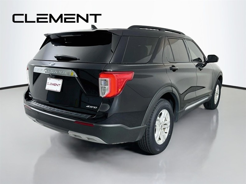 Ford Explorer Vehicle Image 07