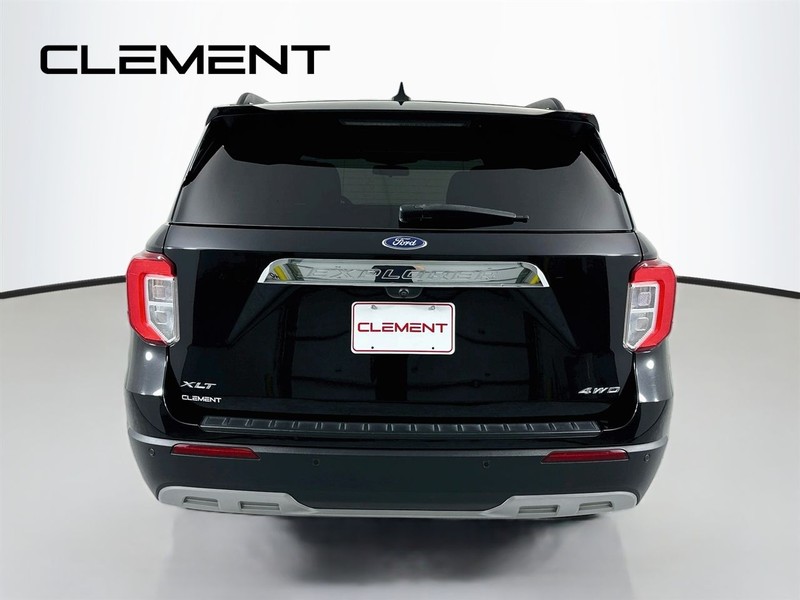 Ford Explorer Vehicle Image 08