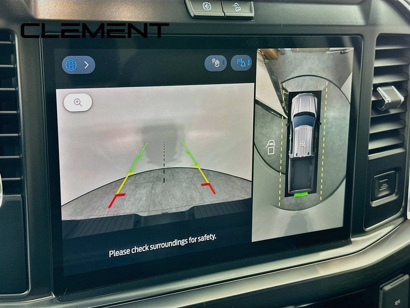 Ford Super Duty F-250 SRW Vehicle Full-screen Gallery Image 20