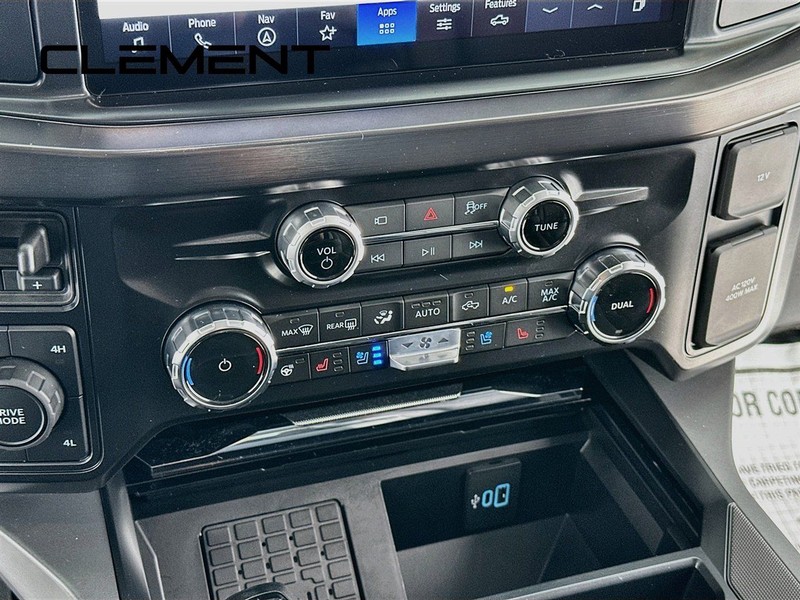 Ford Super Duty F-250 SRW Vehicle Full-screen Gallery Image 22