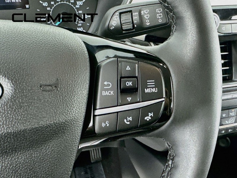 Ford Escape Vehicle Full-screen Gallery Image 16
