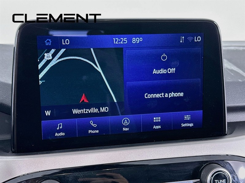 Ford Escape Vehicle Full-screen Gallery Image 18
