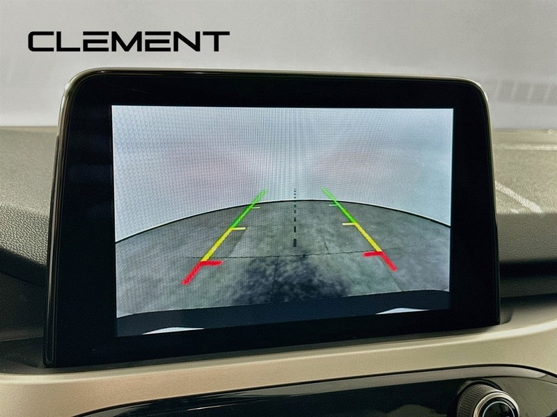 Ford Escape Vehicle Full-screen Gallery Image 19